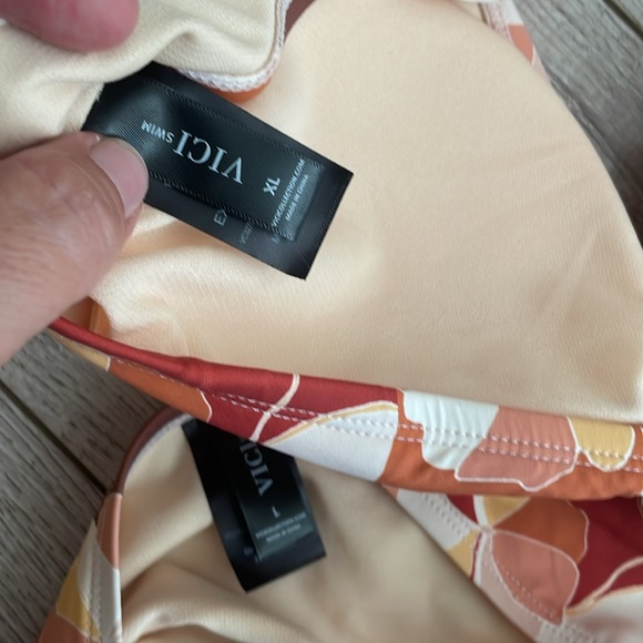 VICI bikini set graphic floral muted safari colors XL Top/ L bottom like new - Picture 7 of 8